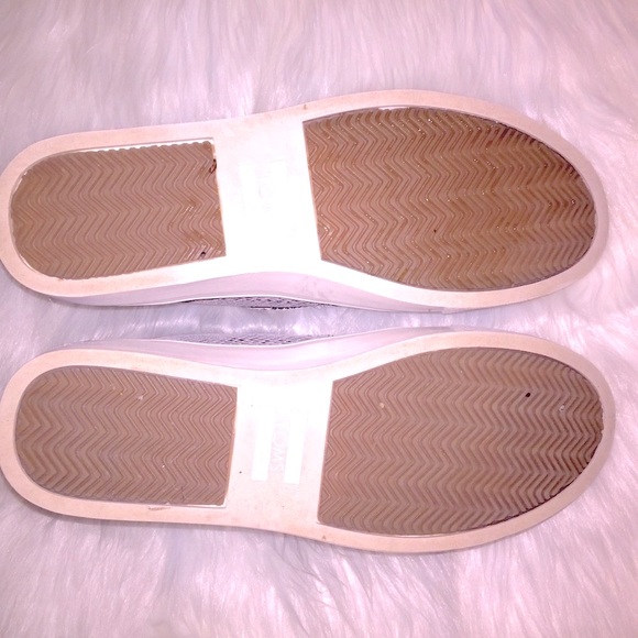 🤍NWOT🤍TOMS Embosssed Shoes - Picture 5 of 6